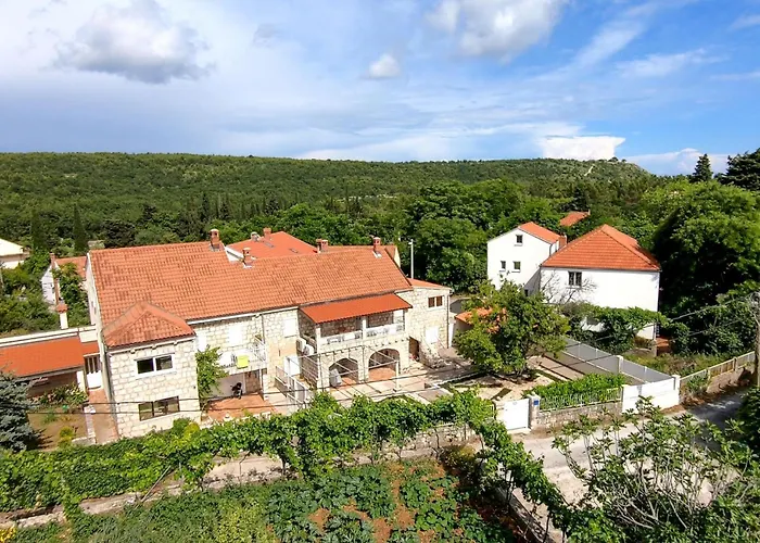 Nice Apartment In Dubrovnik With Kitchen