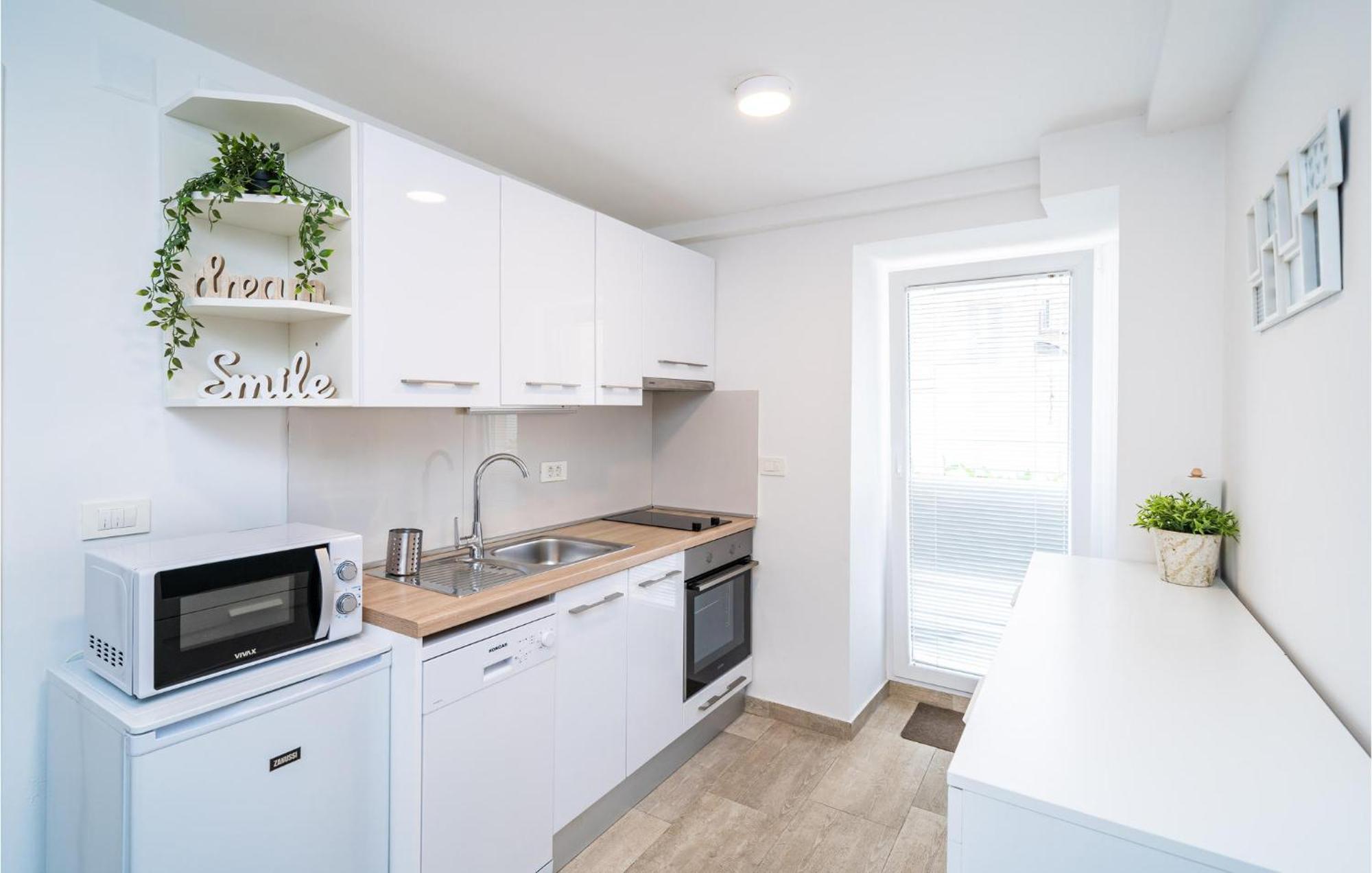 Nice In With Kitchen Leilighet